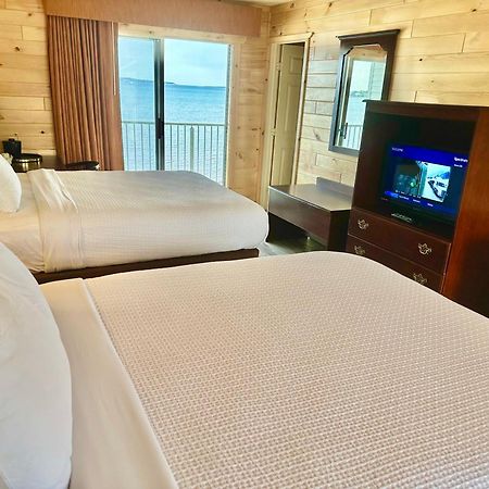 Bridgeview Motel 맥키노 시티 외부 사진