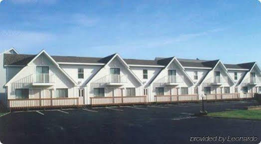 Bridgeview Motel 맥키노 시티 외부 사진